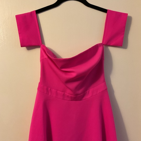⭐️ NWOT Lucy Paris Off The Shoulder Midi DressIn Brilliant Fuchsia Size XS - Picture 2 of 7